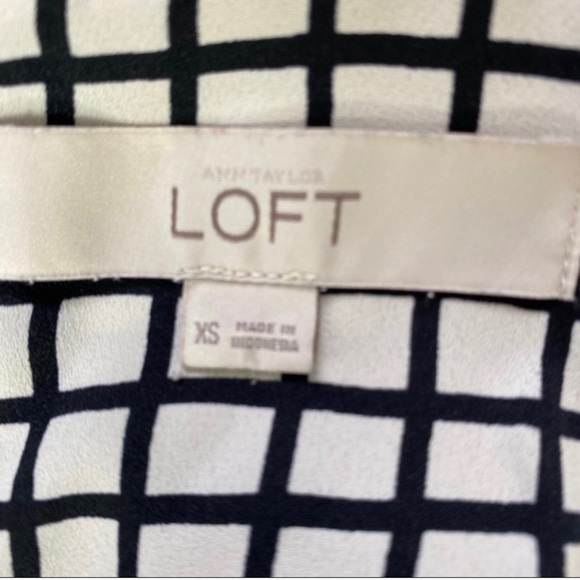 Loft Ann Taylor Blouse Size XS - Picture 7 of 8